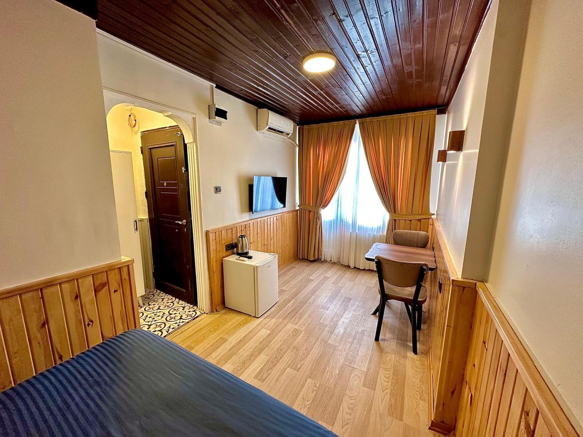 Pera Vista Taksim Otel 3*